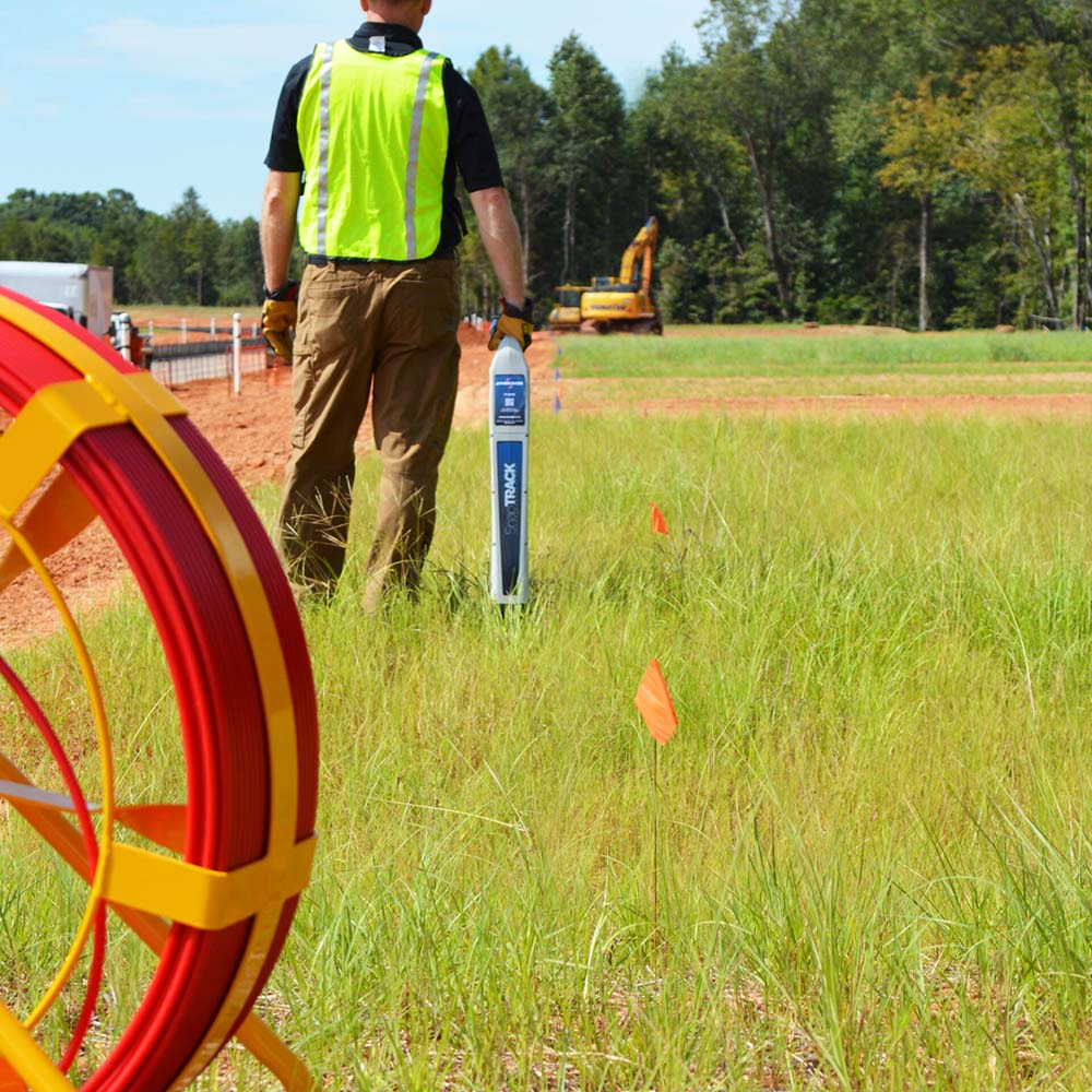 Jameson 17-300RTK Cable & Pipe Precision Locating Receiver with Transmitter Kit from GME Supply